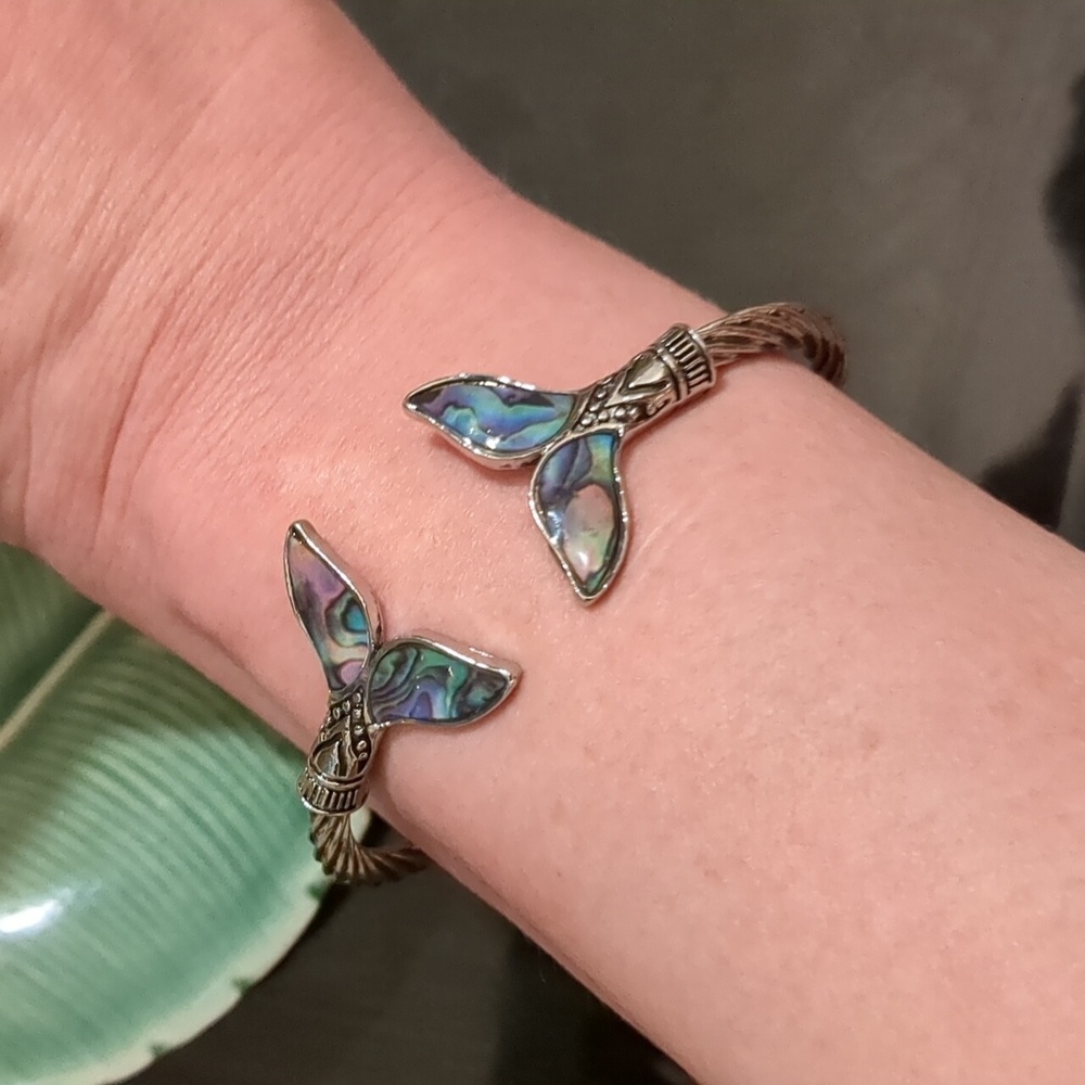 Mermaid Tail Claw Bracelet